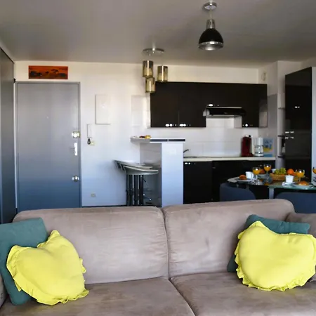Apartment Grand Avec Ascenseur, Parking Et Terrasse *
