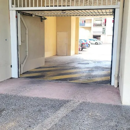 Grand Avec Ascenseur, Parking Et Terrasse Sète