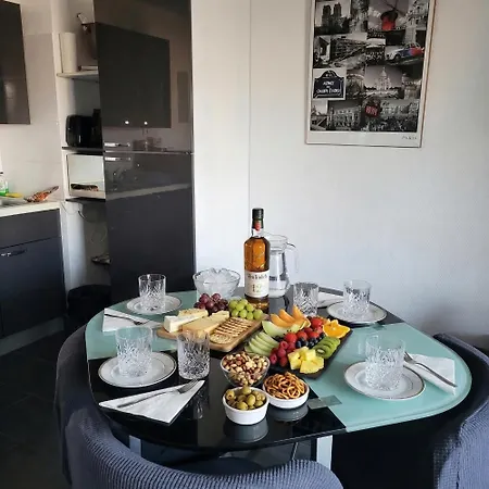 アパート Grand Avec Ascenseur, Parking Et Terrasse