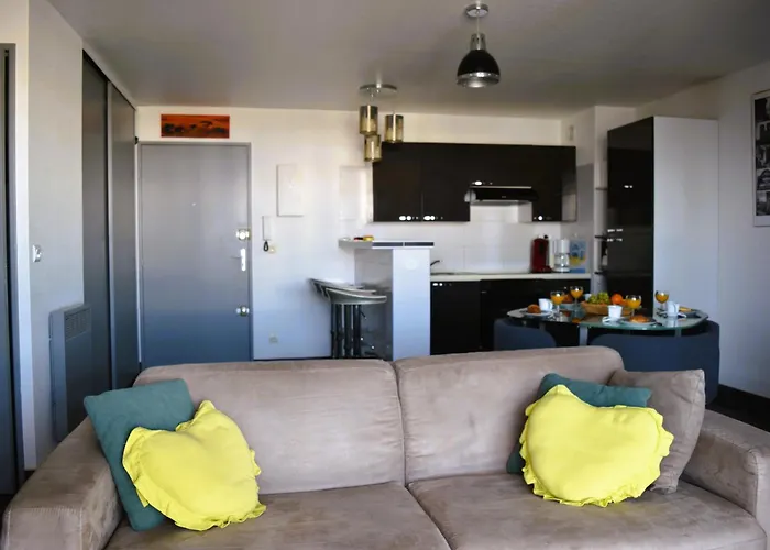 Διαμέρισμα Grand Avec Ascenseur, Parking Et Terrasse *